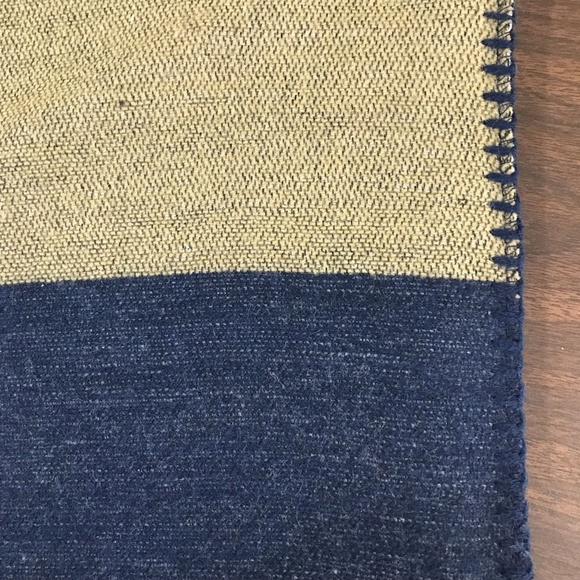 New Harve Benard Woven Whip-Stitch Blanket Poncho - Picture 7 of 8